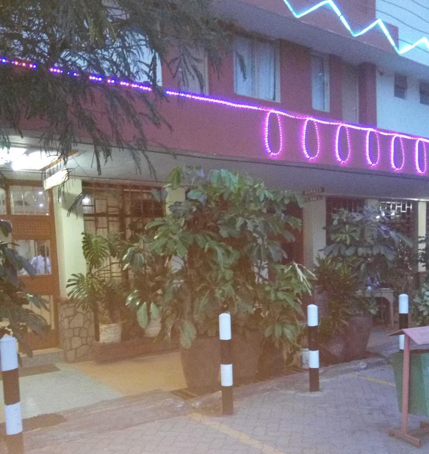 Bomen Hotel Isiolo Bagian luar foto