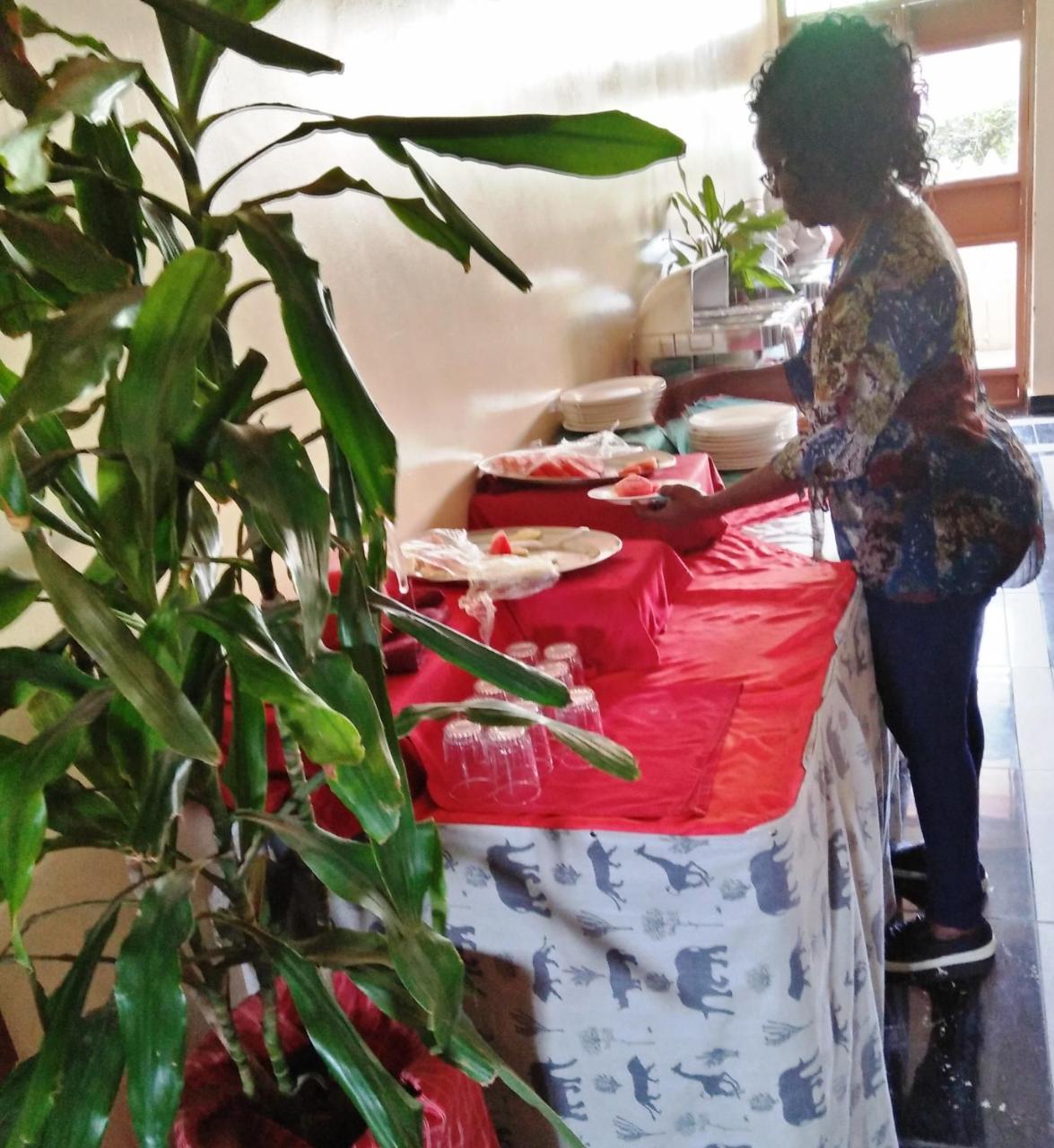 Bomen Hotel Isiolo Bagian luar foto